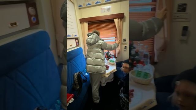 Единственный в мире поезд со спа-вагоном 🙈 смотреть онлайн