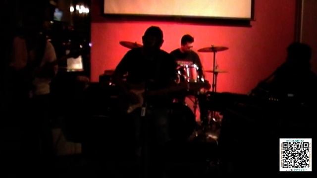 1.04 Silver Strings - Sensitive Kind (J.J. Cale) смотреть онлайн