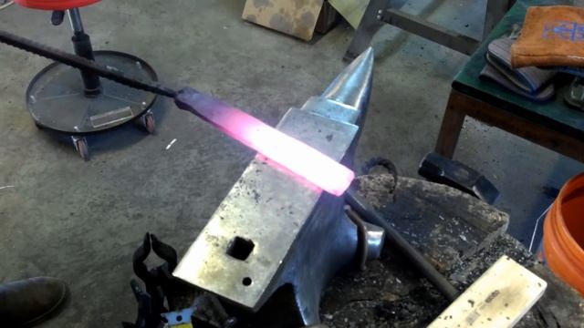 Forging a Damascus knife part 2 смотреть онлайн