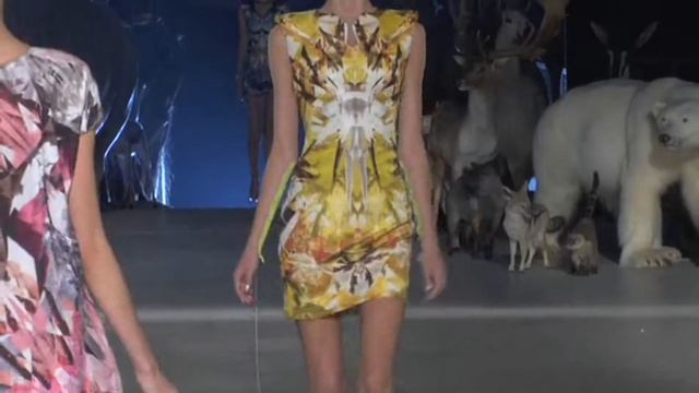 Alexander McQueen - Spring/Summer 2009 (Full HD) смотреть онлайн