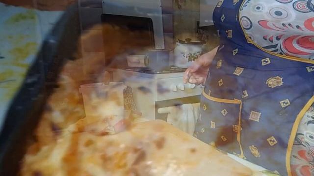 А у нас готовиться тыква в сметане и салат мимоза с небольшими изменениями в рецепте. смотреть онлайн