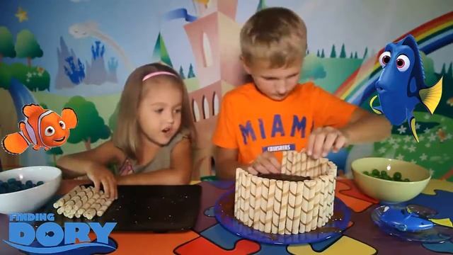 В поисках Дори. Украшаем торт В поисках Дори. Ищем малышку Дори. В гостях у Алисы и Егора смотреть онлайн