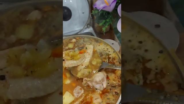 суп с ячневой крупой и бочковыми помидорами смотреть онлайн