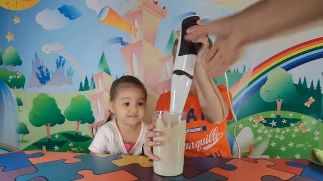 Очень Вкусный БАНАНОВО-МОЛОЧНЫЙ #Коктейль с Мороженым Крем брюле смотреть онлайн