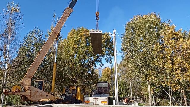 Монтаж плит перекрытия.