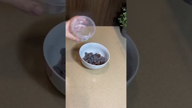 вкусный, шоколадный пирог😋😋 смотреть онлайн