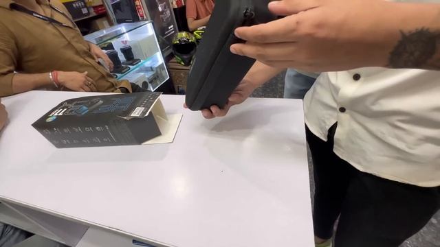 Buying New Camera worth ₹60,000🔥For Vlogs with Bro😎 अम्मी ne खोला कपड़ों ka Brand😱Hero Eleven pro смотреть онлайн