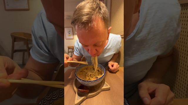 🍜 Японский рамен в Japan в Москве! Вкус, который нельзя пропустить! 😍🇯🇵 #рамен #ЯпонскаяКухня смотреть онлайн