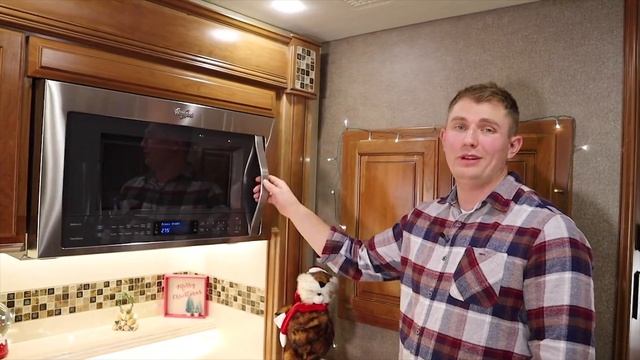 Make Orange Cinnamon Rolls in an RV for Christmas! - Cooking With The Kellys (ep 2) смотреть онлайн