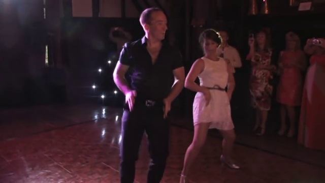 Surprise First Dance Medley - Robbo & Juts UK смотреть онлайн