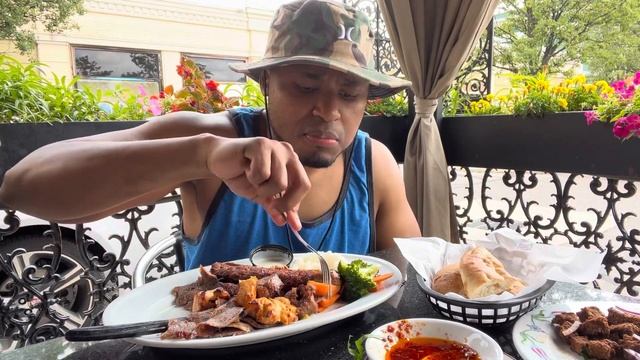 Turkish Food: Massive Mixed Grill Kebab Platter!! Best Adana + Shish Kebabs + Liver — Cafe Istanbul смотреть онлайн