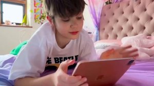 Поменяли комнаты с максом и катей - смешные реакции!