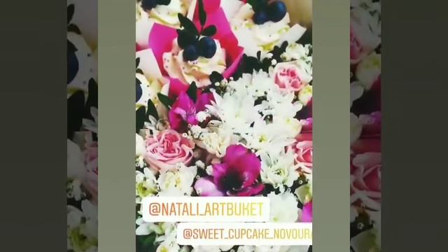 Вкуснейшие капкейки в коробочке с цветочной композицией- порадуйте близких! смотреть онлайн