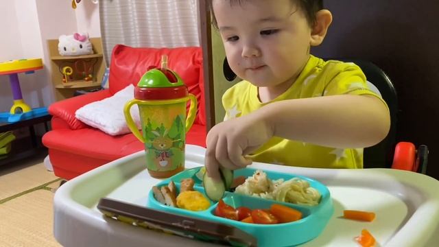 Lunch with 2 years baby, baby lunch in Japan 🇯🇵 смотреть онлайн