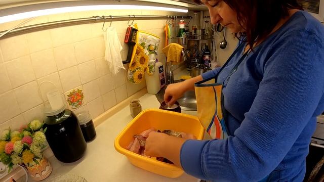 Загородная жизнь. Семейный обед. Жарим Судака #ukraine #жизньзагородом #familyvlog смотреть онлайн