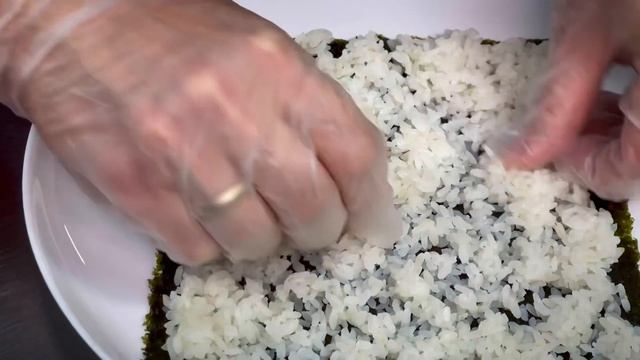 Самый простой РЕЦЕПТ вкусного СУШИ ТОРТА ФИЛАДЕЛЬФИЯ! Ленивые роллы в домашних условиях смотреть онлайн