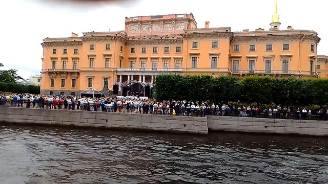 Музыка на улицах Санкт-Петербурга.