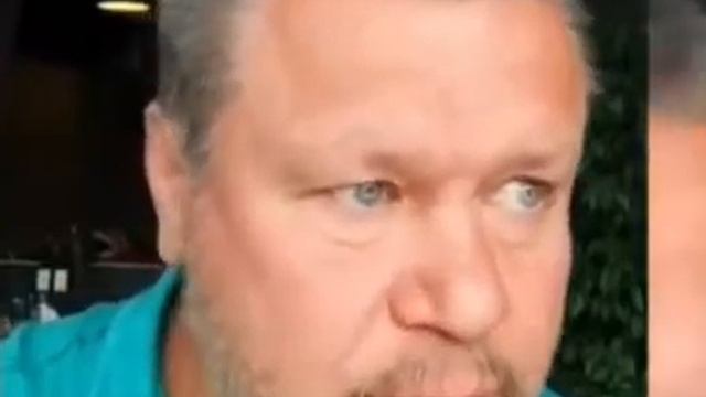 🤣 Олег Тактаров в прямом эфире поедая омлет смотреть онлайн