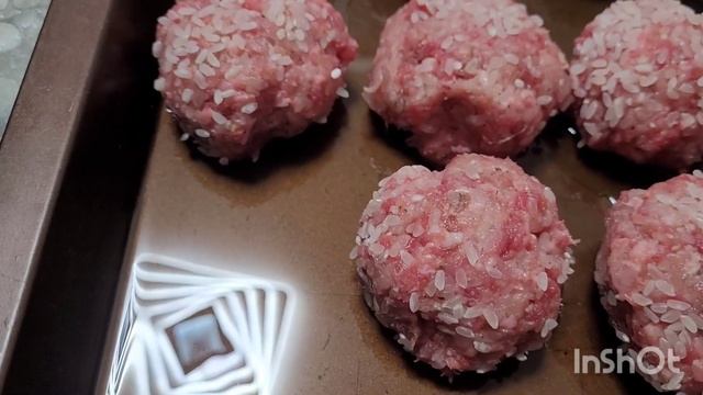 Готовим мясные Ёжики, сочные и нежные, в духовке.#мясныеёжики смотреть онлайн