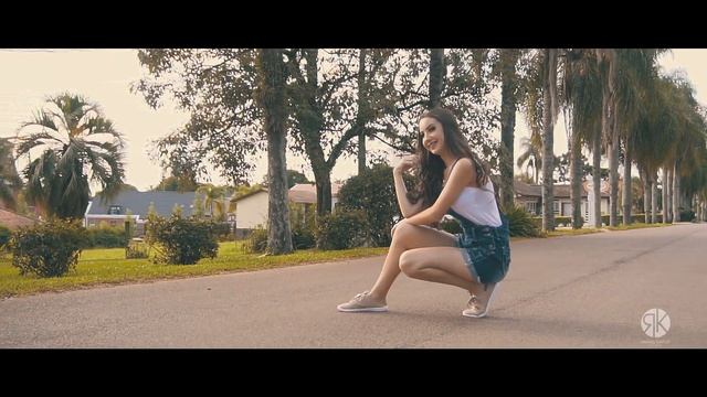 Teaser ensaio 15 anos Lilian смотреть онлайн