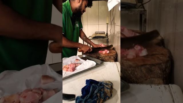 🐗 🔪 Butchering wild boar #butcher #butchery #meat #pork #wildboar #food #youtubeshorts смотреть онлайн