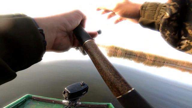 Вот и крупная щука! ДОЖДАЛИСЬ щука начинает просыпаться! смотреть онлайн