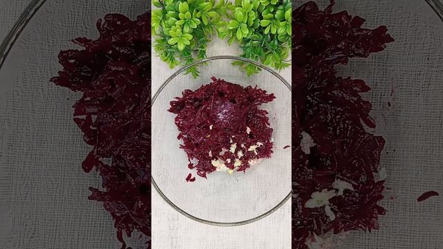 #салат ПРОСТЕЦКИЙ со свёклой#еда #закуска #салаты #вкусно #рецепт #рецепты #кулинария смотреть онлайн