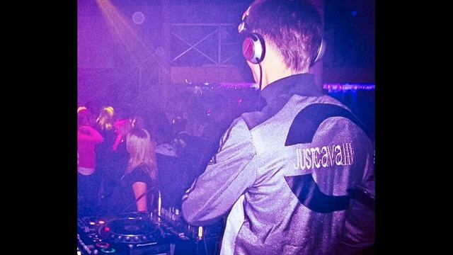 DJ Andrey Swarovski From Russia With ElectroLove Vol 2 смотреть онлайн