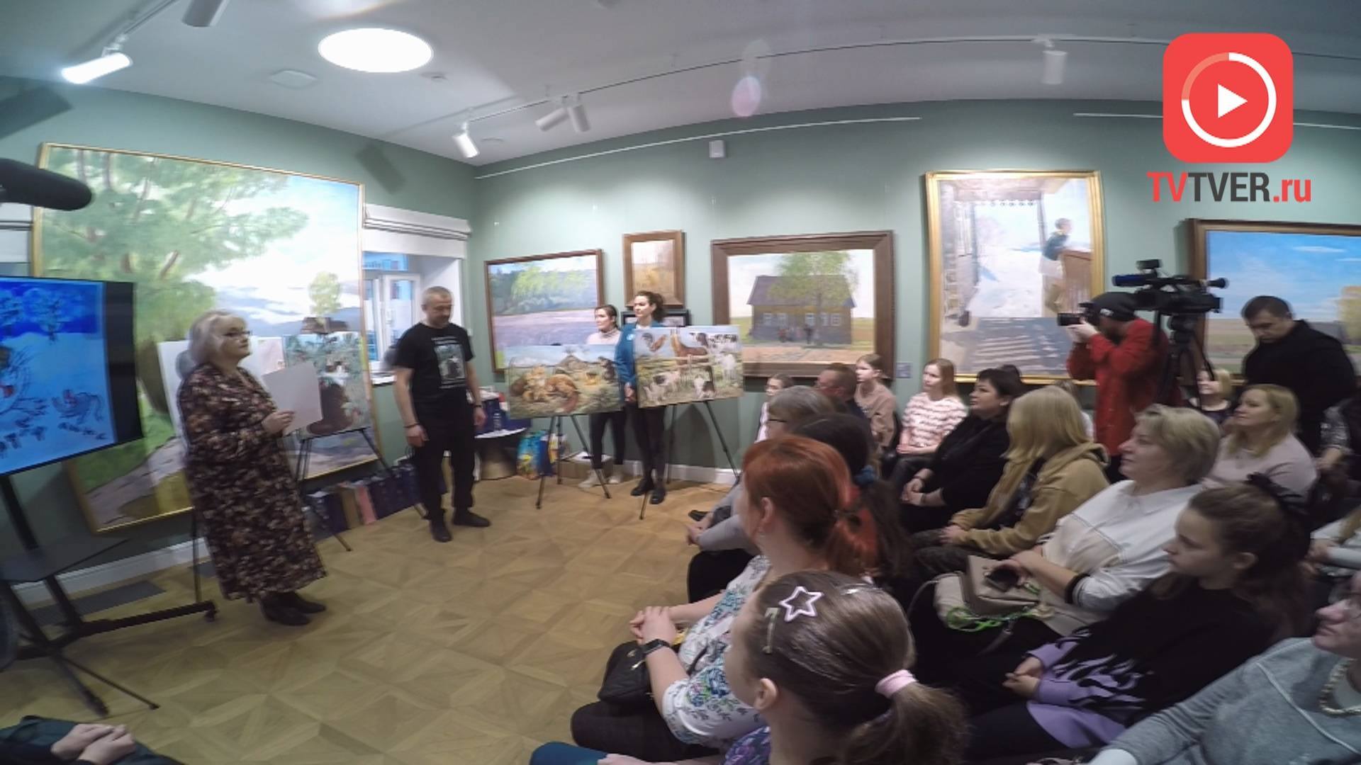 Конкурс книжной иллюстрации «В кругу друзей» открыл новые имена юных тверских художников смотреть онлайн