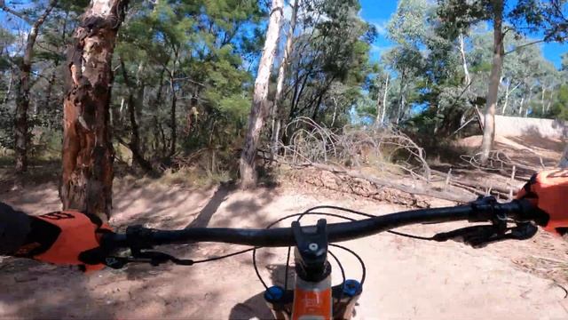 TREBUCHET TUNNEL/TRIPLE TREAT/WALLABY RUN @ MT. STROMLO смотреть онлайн