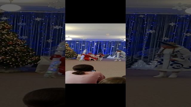 Новогодний утренник 1 смотреть онлайн