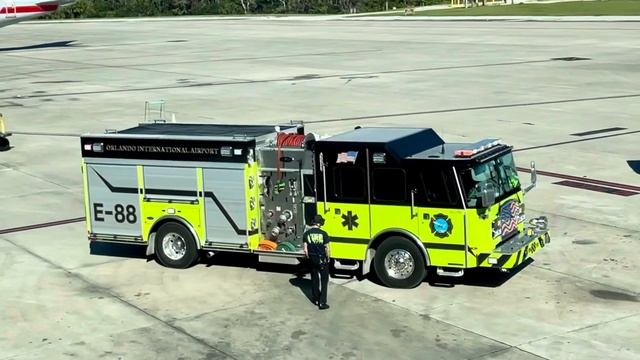 Orlando International Airport Fire Dept, Engine 88 and Fire-Rescue Ambulance on the Airport tarmac. смотреть онлайн