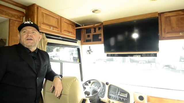 The RV Corral 2007 Tiffin Phaeton 40QSH Stock # UA1434 смотреть онлайн