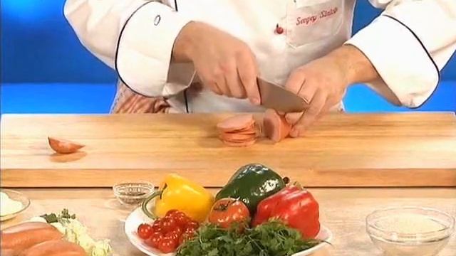 Картофельные биточки с сардельками. Кулинария смотреть онлайн