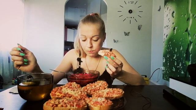 МУКБАНГ#ВИНЕГРЕТ## ГОРЯЧИЕ БУТЕРЫ# 😋😋😋 смотреть онлайн