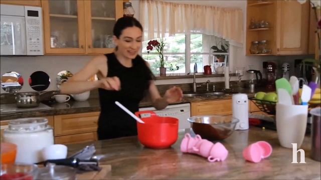 Chocolate Souffle Brownie Recipe - Heghineh Cooking Show смотреть онлайн