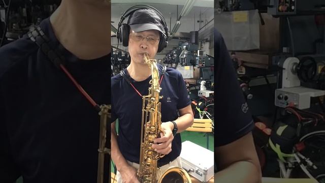牛老哥 薩克斯風演奏-The Pink Panther(頑皮豹) смотреть онлайн
