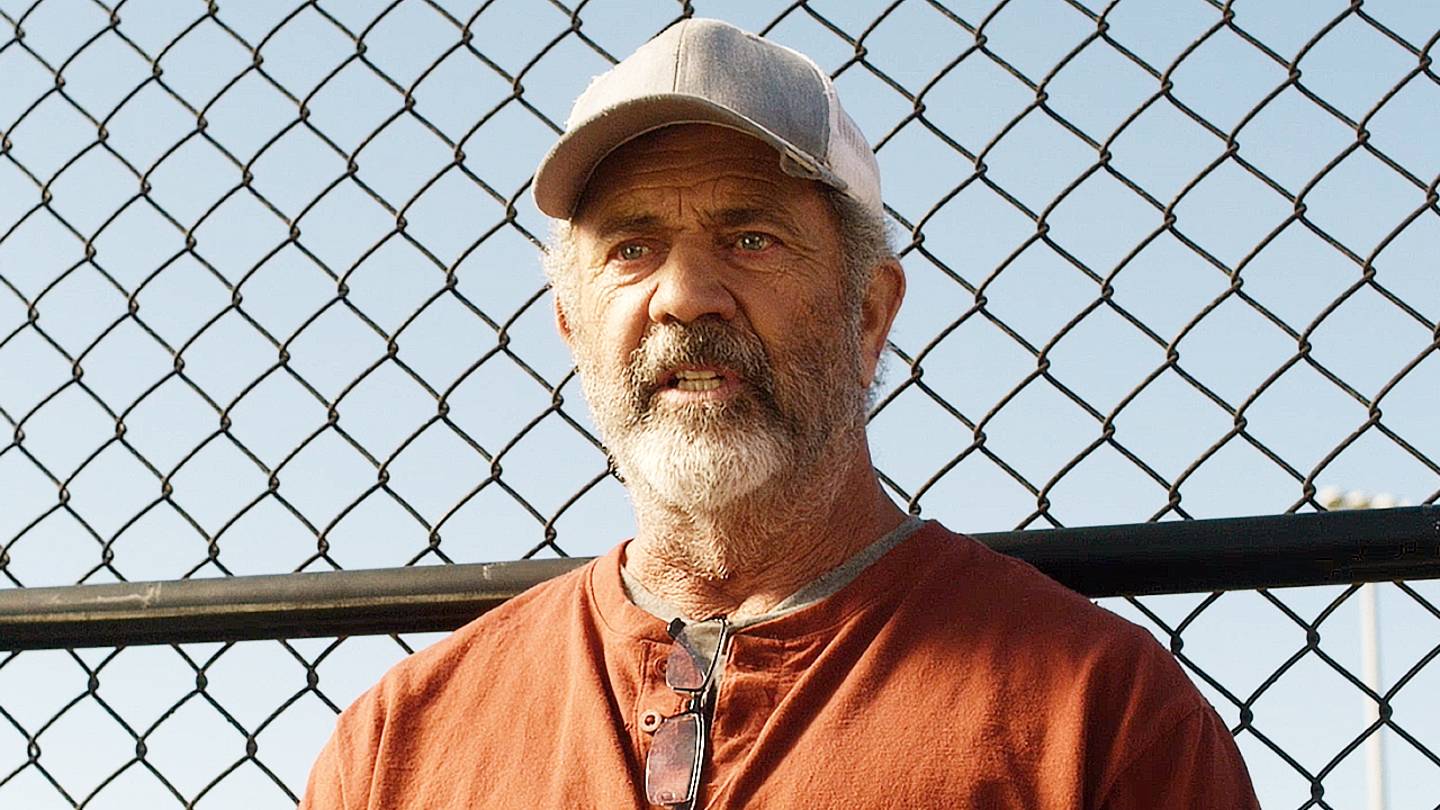 Кошмарные каникулы — Русский трейлер (Дубляж, 2025) смотреть онлайн