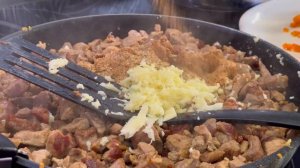 Сочное бедро индейки / Рецепт как приготовить мясо вкусно на все случаи жизни!