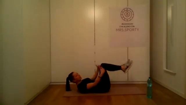 Diretta Mrs.Sporty da casa: focus ADDOME. Allenamento 25 marzo pomeriggio смотреть онлайн
