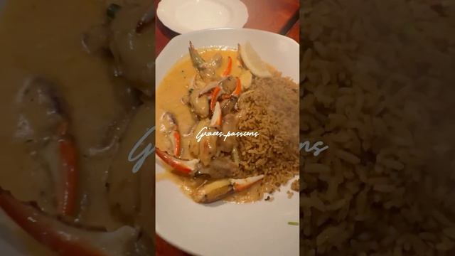 Feast Your Eyes on These Delicious Crab Claws & Dirty Rice! 🦀🍚🔥🔥#shorts смотреть онлайн
