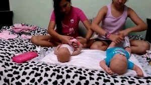 Vlog #2: Swaddling a Arishki and Brianna