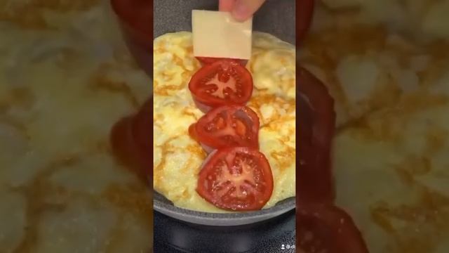 Omlet / Омлет #омлет #колбаса #вкусныерецепты #food #foodie #foodpics #omlet #asanresptler #пицца смотреть онлайн