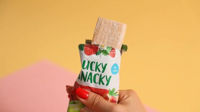 Lucky Snacky Яблочный батончик из пастилы с клубникой смотреть онлайн