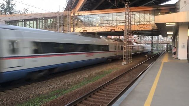 Сапсан проехал станцию D3 Лихоборы | Ленинградское Направление смотреть онлайн