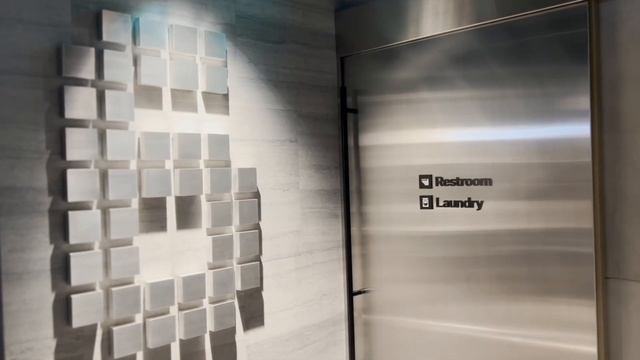 The capsule hotel in Shibuya is amazing! A fulfilling stay for both work and play смотреть онлайн