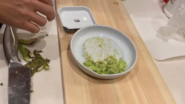 Natural Wasabi and Salmon Sashimi Mukbang смотреть онлайн