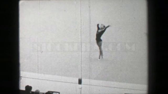 1968: Natalia Kuchinskaya - Women's Floor Exercise Gymnastics, Olympic Games - MEXICO CITY, MEXICO. смотреть онлайн