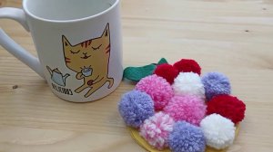 Как сделать помпоны для подставки под горчее. Помпончики