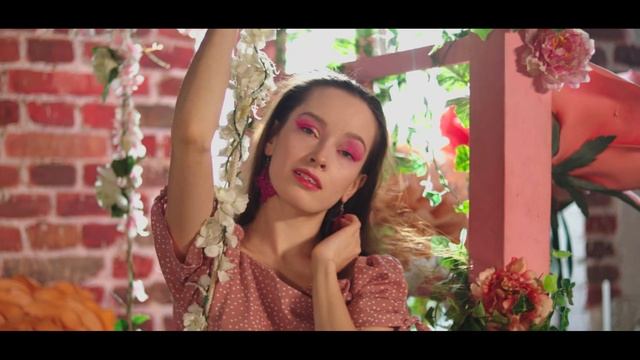 Julia Kiriakova смотреть онлайн